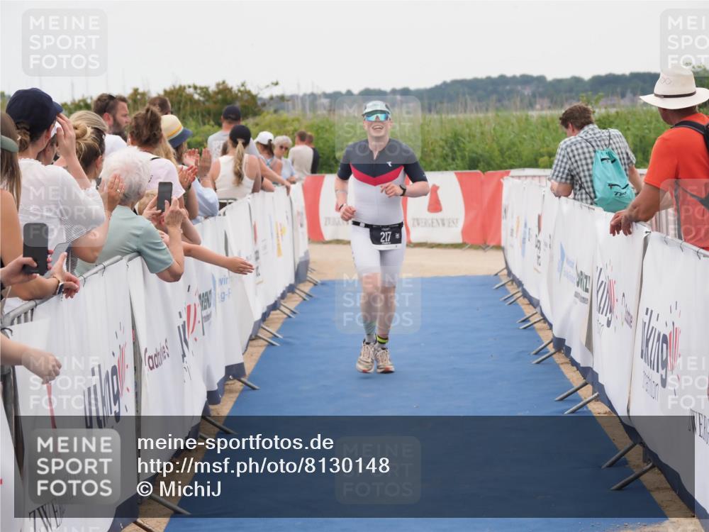 22.06.2025 - Viking Triathlon MichiJ http://msf.ph/oto/8130148 22.06.2025 15:30:10 Ziel 217, 433 meine-sportfotos.de