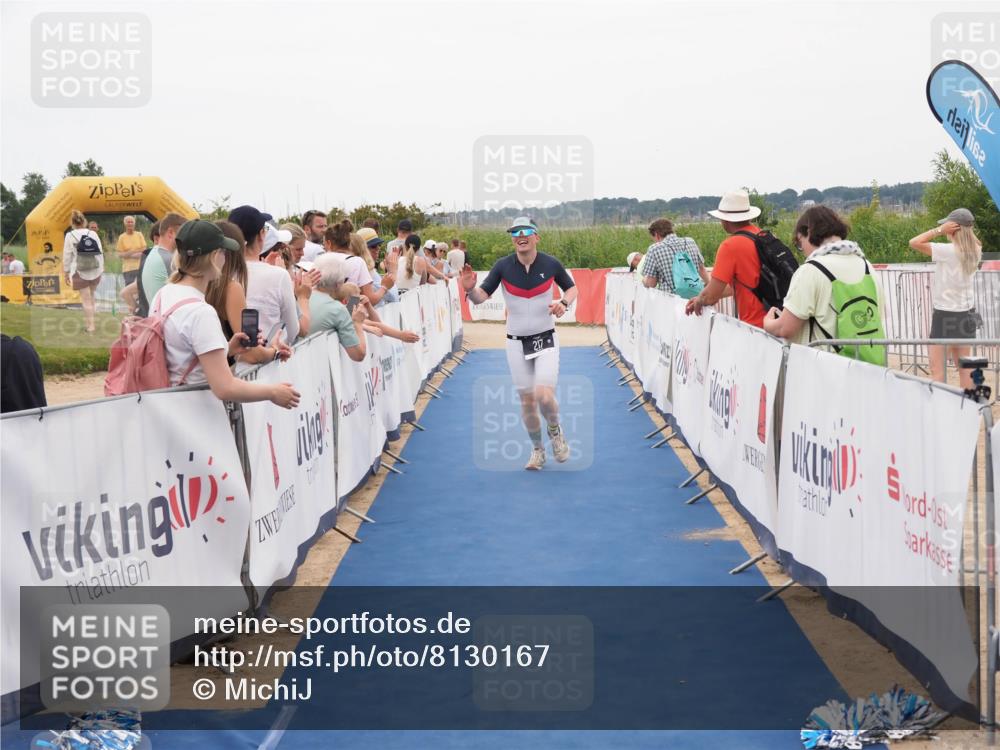 22.06.2025 - Viking Triathlon MichiJ http://msf.ph/oto/8130167 22.06.2025 15:30:11 Ziel 217 meine-sportfotos.de