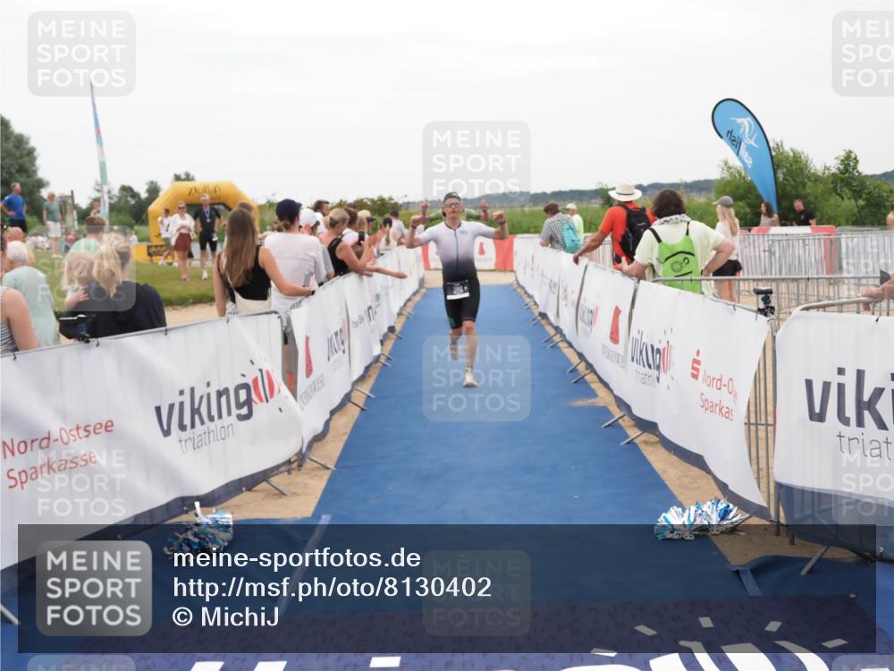 22.06.2025 - Viking Triathlon MichiJ http://msf.ph/oto/8130402 22.06.2025 15:30:44 Ziel 50, 386 meine-sportfotos.de