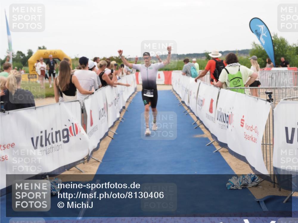 22.06.2025 - Viking Triathlon MichiJ http://msf.ph/oto/8130406 22.06.2025 15:30:44 Ziel 50, 386 meine-sportfotos.de