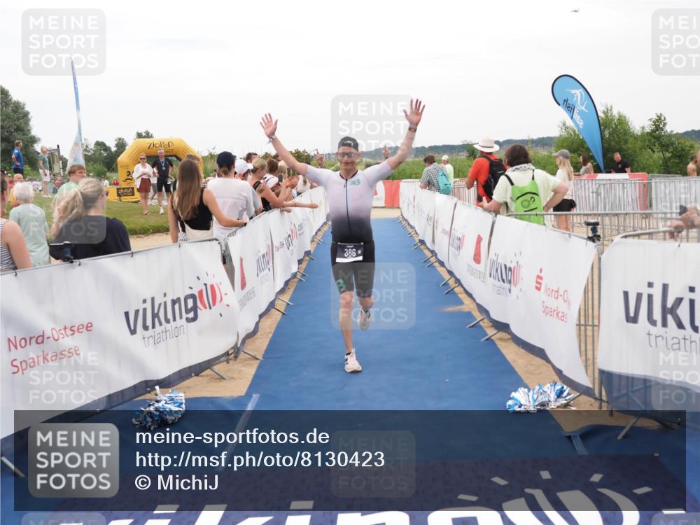 22.06.2025 - Viking Triathlon MichiJ http://msf.ph/oto/8130423 22.06.2025 15:30:45 Ziel 50, 386 meine-sportfotos.de