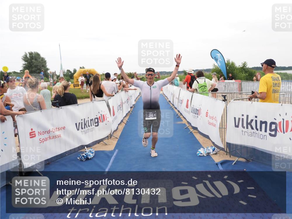 22.06.2025 - Viking Triathlon MichiJ http://msf.ph/oto/8130432 22.06.2025 15:30:46 Ziel 50, 386 meine-sportfotos.de