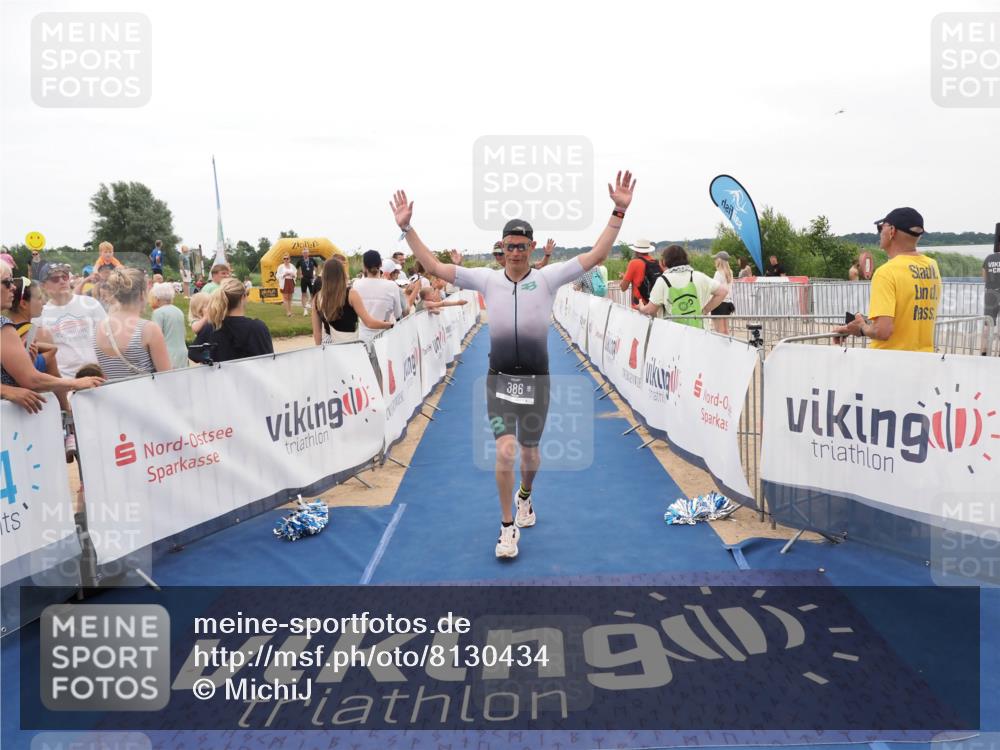 22.06.2025 - Viking Triathlon MichiJ http://msf.ph/oto/8130434 22.06.2025 15:30:46 Ziel 50, 386 meine-sportfotos.de