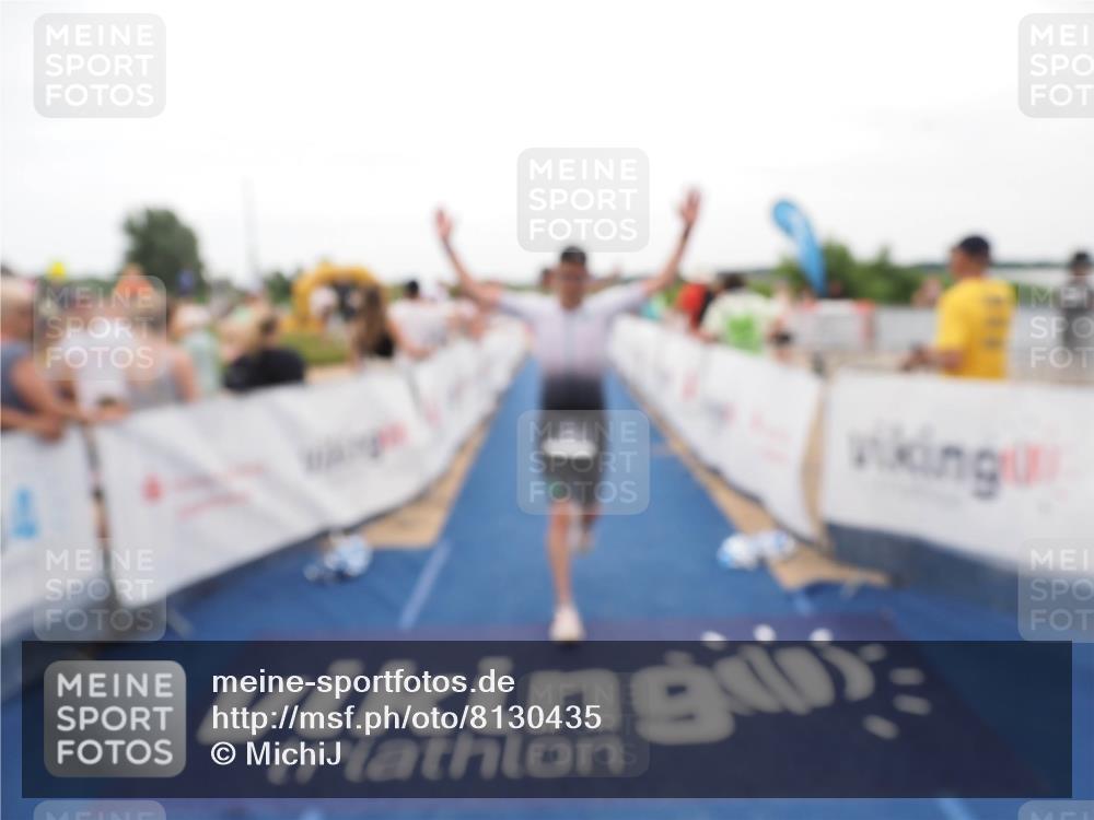22.06.2025 - Viking Triathlon MichiJ http://msf.ph/oto/8130435 22.06.2025 15:30:46 Ziel 50, 386 meine-sportfotos.de