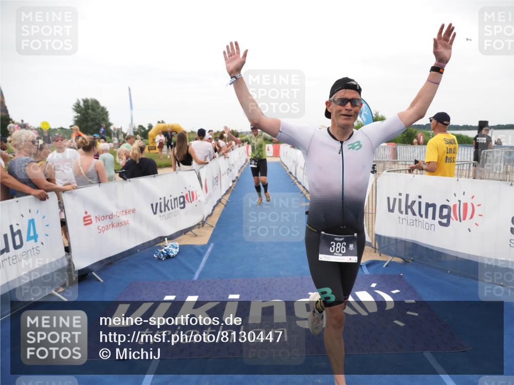 22.06.2025 - Viking Triathlon MichiJ http://msf.ph/oto/8130447 22.06.2025 15:30:47 Ziel 50, 386 meine-sportfotos.de