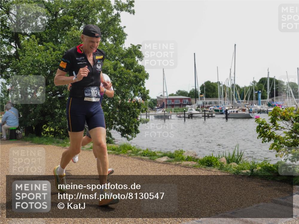 22.06.2025 - Viking Triathlon KatJ http://msf.ph/oto/8130547 22.06.2025 14:03:09 Laufen 102, 415 meine-sportfotos.de