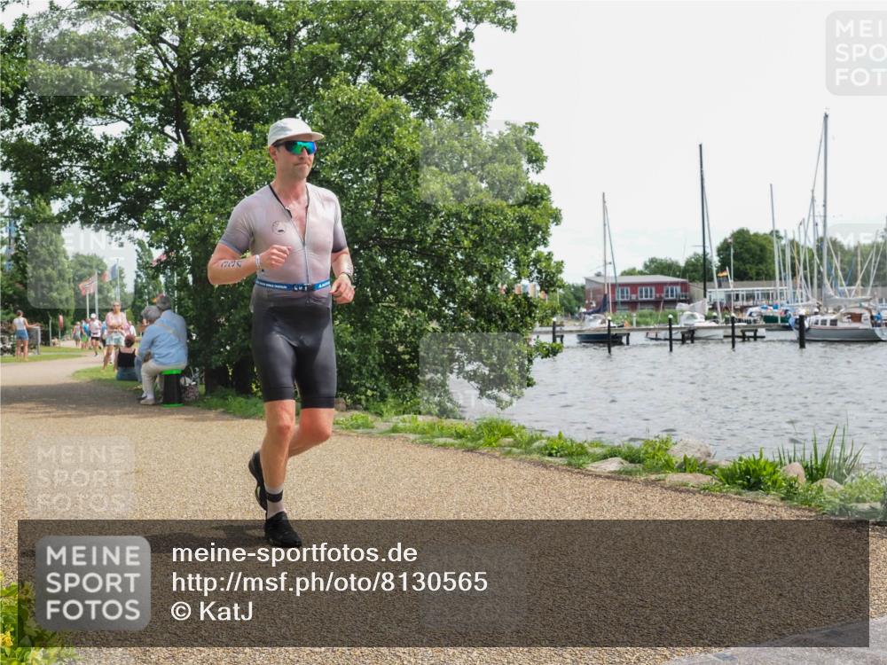 22.06.2025 - Viking Triathlon KatJ http://msf.ph/oto/8130565 22.06.2025 14:03:30 Laufen 326, 334 meine-sportfotos.de