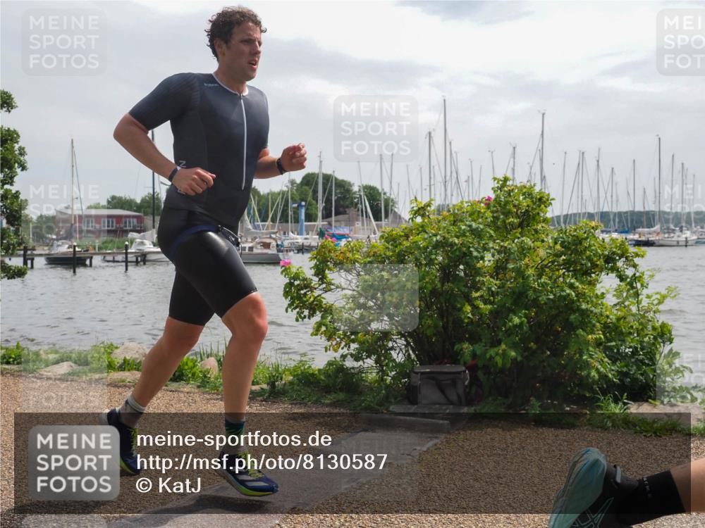 22.06.2025 - Viking Triathlon KatJ http://msf.ph/oto/8130587 22.06.2025 14:03:43 Laufen 384, 658 meine-sportfotos.de