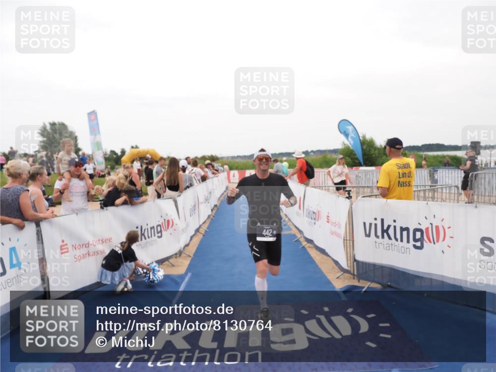 22.06.2025 - Viking Triathlon MichiJ http://msf.ph/oto/8130764 22.06.2025 15:32:32 Ziel 442 meine-sportfotos.de