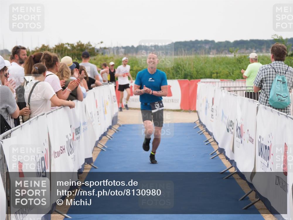 22.06.2025 - Viking Triathlon MichiJ http://msf.ph/oto/8130980 22.06.2025 15:34:52 Ziel 128 meine-sportfotos.de