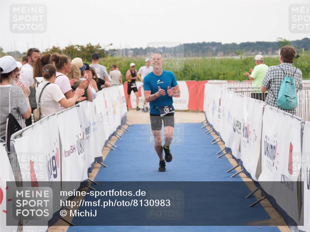22.06.2025 - Viking Triathlon MichiJ http://msf.ph/oto/8130983 22.06.2025 15:34:52 Ziel 128 meine-sportfotos.de
