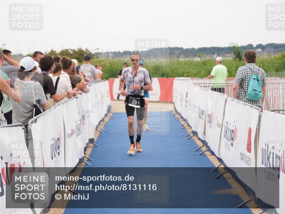 22.06.2025 - Viking Triathlon MichiJ http://msf.ph/oto/8131116 22.06.2025 15:35:18 Ziel 273, 324 meine-sportfotos.de