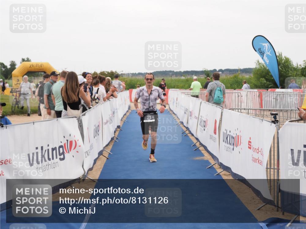 22.06.2025 - Viking Triathlon MichiJ http://msf.ph/oto/8131126 22.06.2025 15:35:19 Ziel 273, 324 meine-sportfotos.de