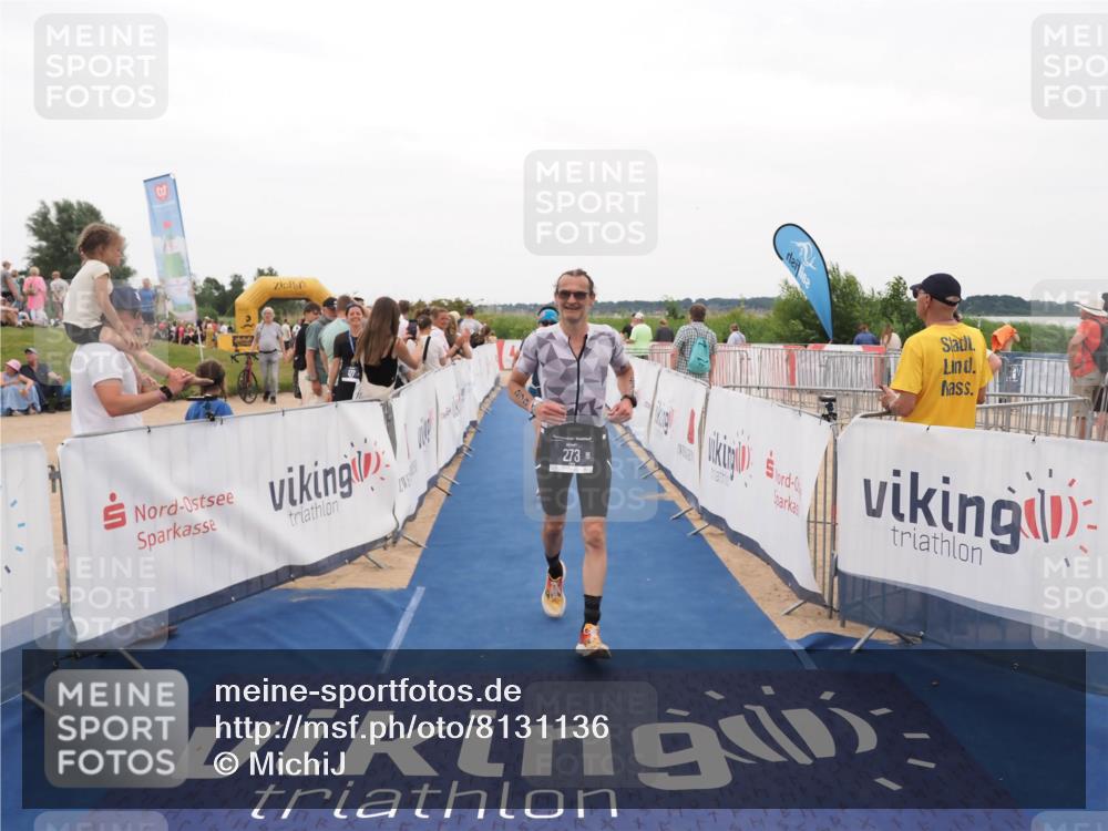 22.06.2025 - Viking Triathlon MichiJ http://msf.ph/oto/8131136 22.06.2025 15:35:20 Ziel 273, 324 meine-sportfotos.de