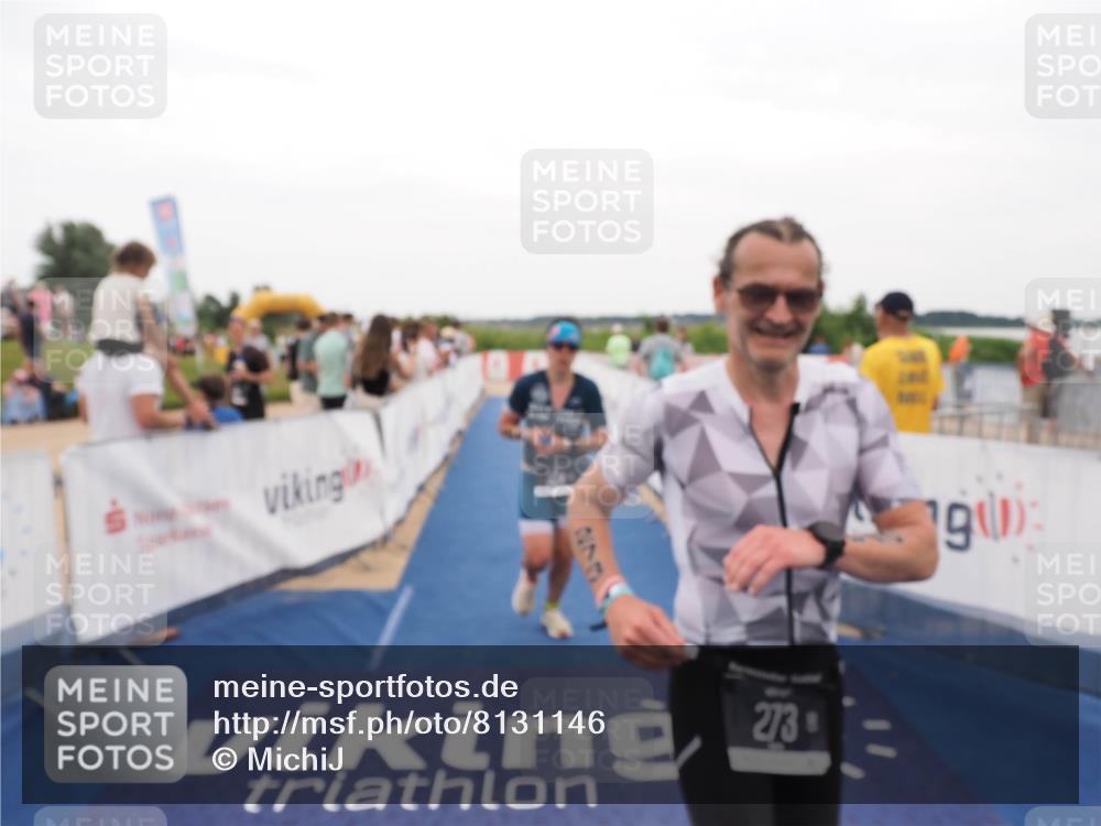 22.06.2025 - Viking Triathlon MichiJ http://msf.ph/oto/8131146 22.06.2025 15:35:22 Ziel 273, 324 meine-sportfotos.de
