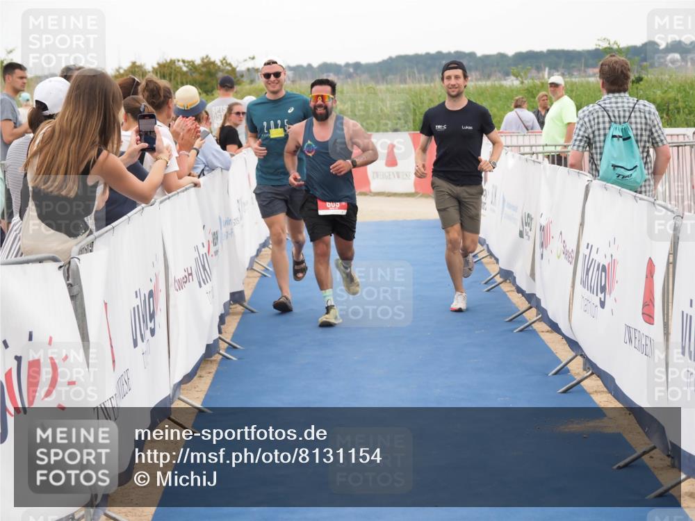 22.06.2025 - Viking Triathlon MichiJ http://msf.ph/oto/8131154 22.06.2025 15:35:30 Ziel 609 meine-sportfotos.de