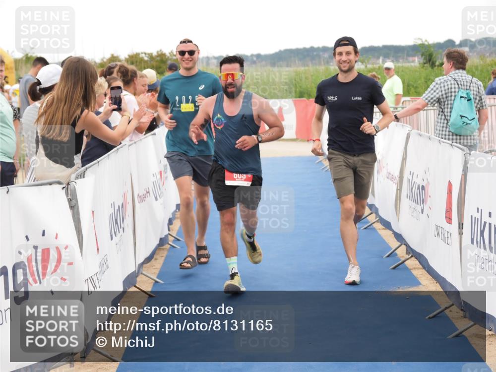 22.06.2025 - Viking Triathlon MichiJ http://msf.ph/oto/8131165 22.06.2025 15:35:31 Ziel 609 meine-sportfotos.de