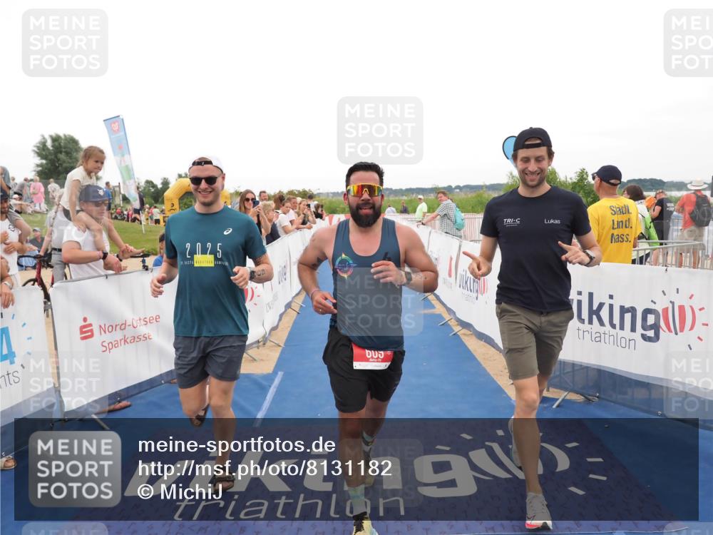 22.06.2025 - Viking Triathlon MichiJ http://msf.ph/oto/8131182 22.06.2025 15:35:33 Ziel 609 meine-sportfotos.de