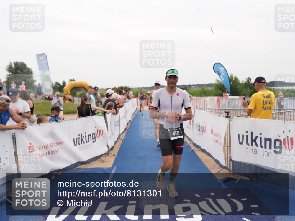 22.06.2025 - Viking Triathlon MichiJ http://msf.ph/oto/8131301 22.06.2025 15:37:03 Ziel 450, 480, 659 meine-sportfotos.de