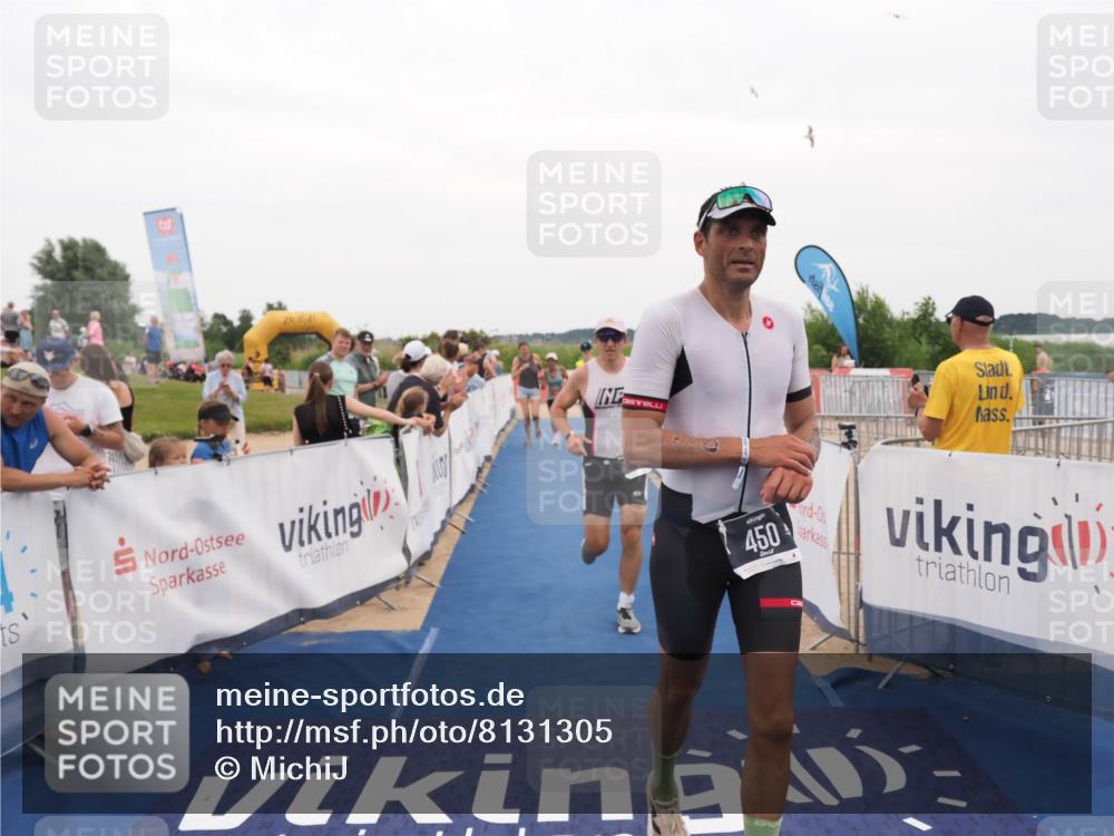 22.06.2025 - Viking Triathlon MichiJ http://msf.ph/oto/8131305 22.06.2025 15:37:04 Ziel 450, 480, 659 meine-sportfotos.de