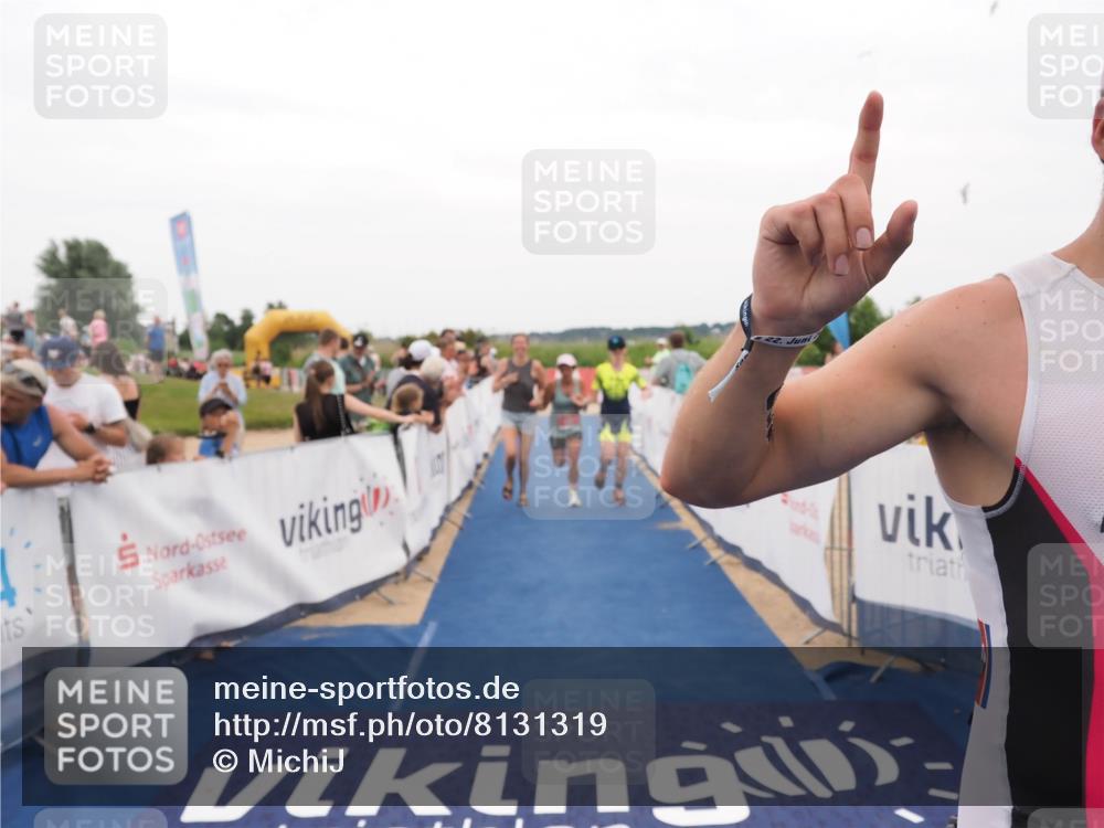 22.06.2025 - Viking Triathlon MichiJ http://msf.ph/oto/8131319 22.06.2025 15:37:06 Ziel 450, 480, 659 meine-sportfotos.de