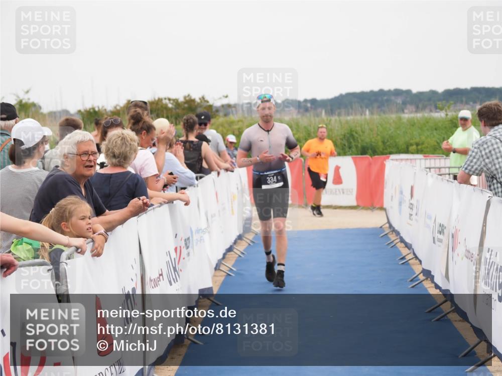 22.06.2025 - Viking Triathlon MichiJ http://msf.ph/oto/8131381 22.06.2025 15:38:17 Ziel 334 meine-sportfotos.de