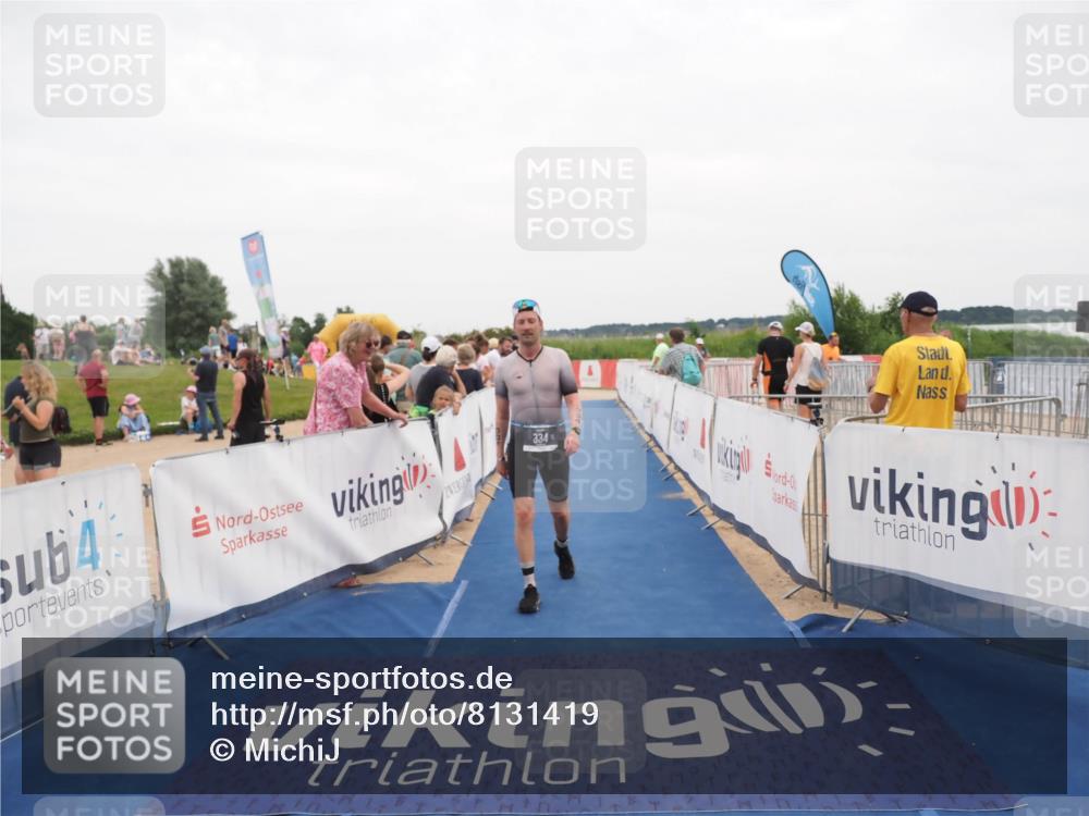 22.06.2025 - Viking Triathlon MichiJ http://msf.ph/oto/8131419 22.06.2025 15:38:22 Ziel 334 meine-sportfotos.de