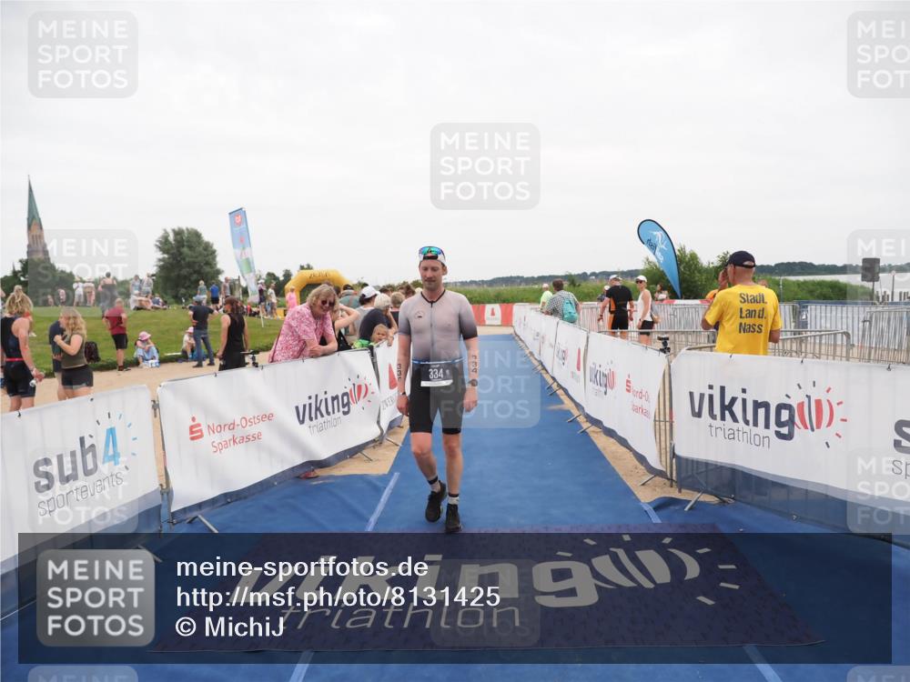 22.06.2025 - Viking Triathlon MichiJ http://msf.ph/oto/8131425 22.06.2025 15:38:23 Ziel 334 meine-sportfotos.de