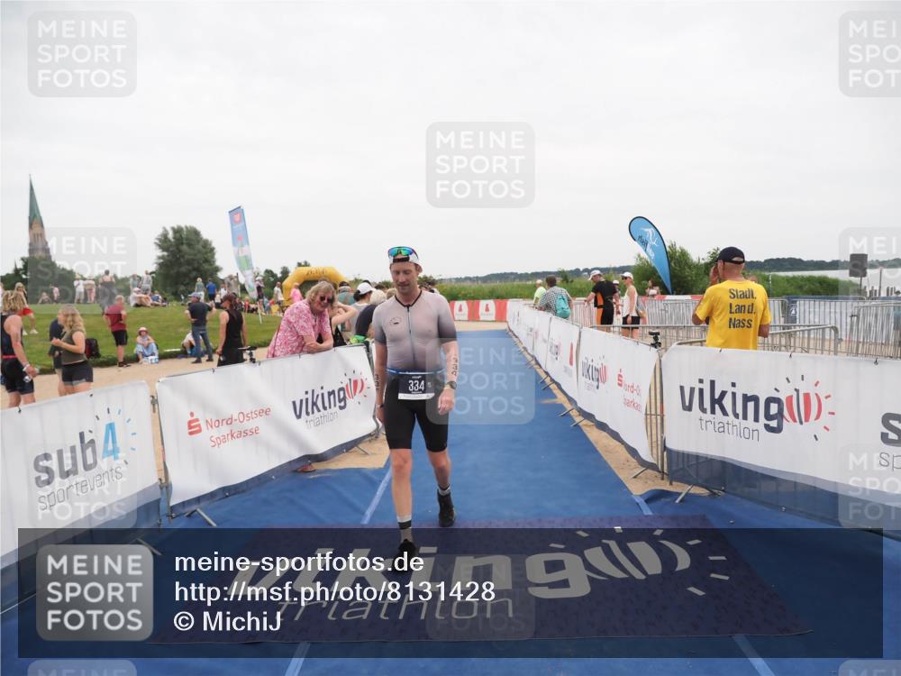 22.06.2025 - Viking Triathlon MichiJ http://msf.ph/oto/8131428 22.06.2025 15:38:23 Ziel 334 meine-sportfotos.de