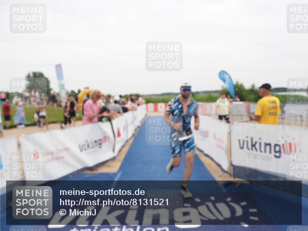 22.06.2025 - Viking Triathlon MichiJ http://msf.ph/oto/8131521 22.06.2025 15:39:10 Ziel 70 meine-sportfotos.de