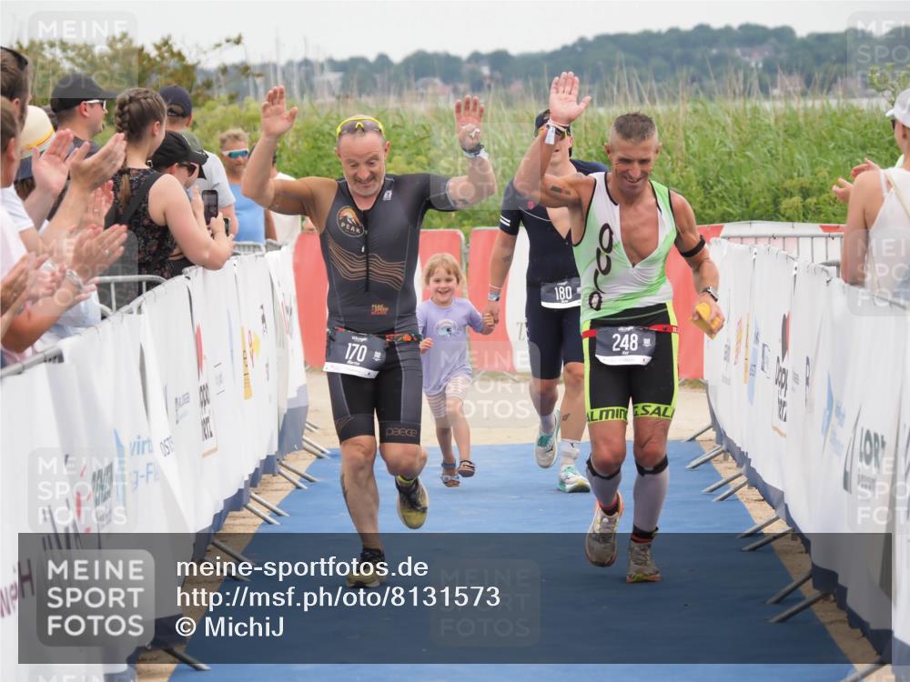 22.06.2025 - Viking Triathlon MichiJ http://msf.ph/oto/8131573 22.06.2025 15:39:56 Ziel 170, 180, 248 meine-sportfotos.de