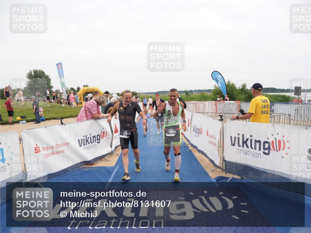 22.06.2025 - Viking Triathlon MichiJ http://msf.ph/oto/8131607 22.06.2025 15:40:01 Ziel 170, 180, 248 meine-sportfotos.de
