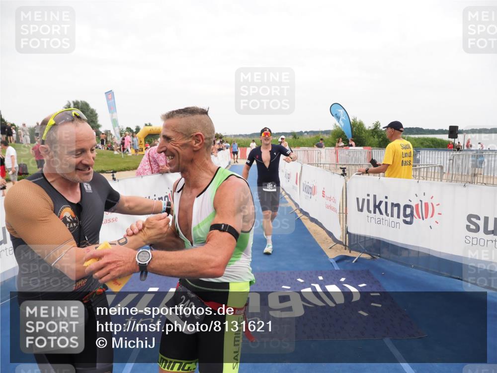 22.06.2025 - Viking Triathlon MichiJ http://msf.ph/oto/8131621 22.06.2025 15:40:03 Ziel 170, 180, 248 meine-sportfotos.de