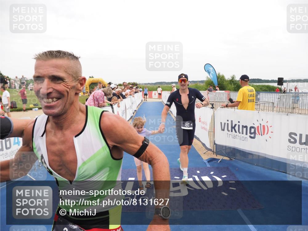 22.06.2025 - Viking Triathlon MichiJ http://msf.ph/oto/8131627 22.06.2025 15:40:04 Ziel 170, 180, 248 meine-sportfotos.de