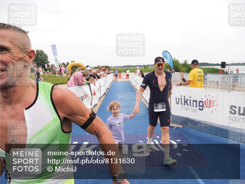 22.06.2025 - Viking Triathlon MichiJ http://msf.ph/oto/8131630 22.06.2025 15:40:04 Ziel 170, 180, 248 meine-sportfotos.de