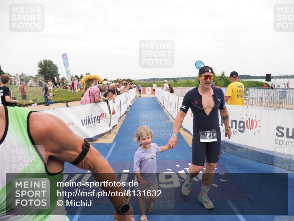 22.06.2025 - Viking Triathlon MichiJ http://msf.ph/oto/8131632 22.06.2025 15:40:04 Ziel 170, 180, 248 meine-sportfotos.de