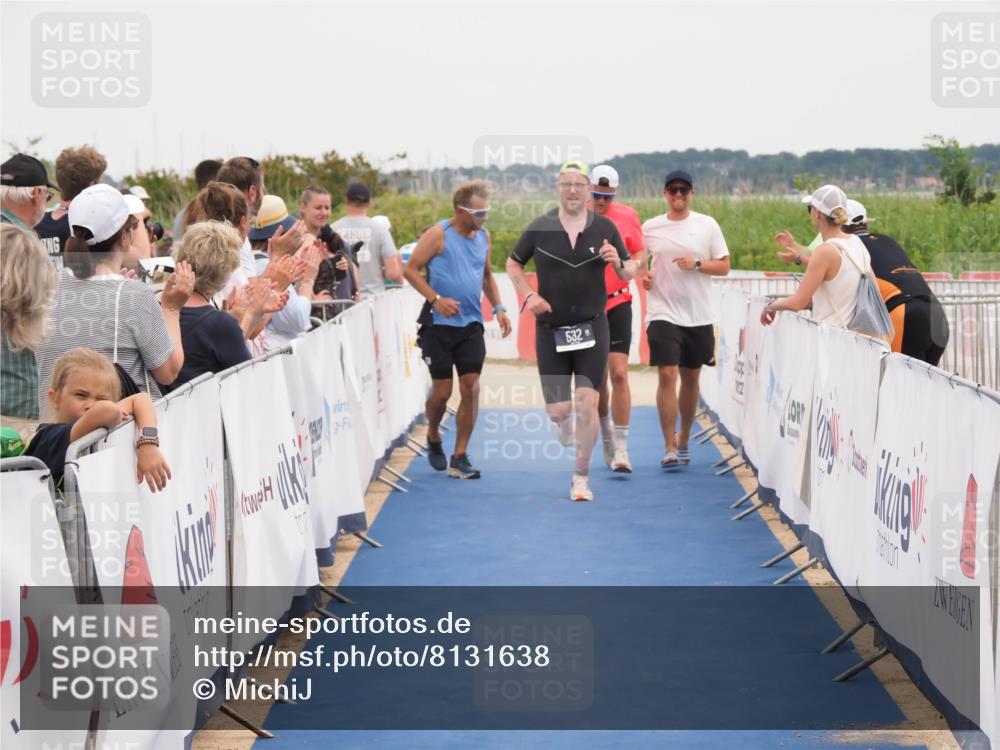 22.06.2025 - Viking Triathlon MichiJ http://msf.ph/oto/8131638 22.06.2025 15:40:14 Ziel 532, 644 meine-sportfotos.de