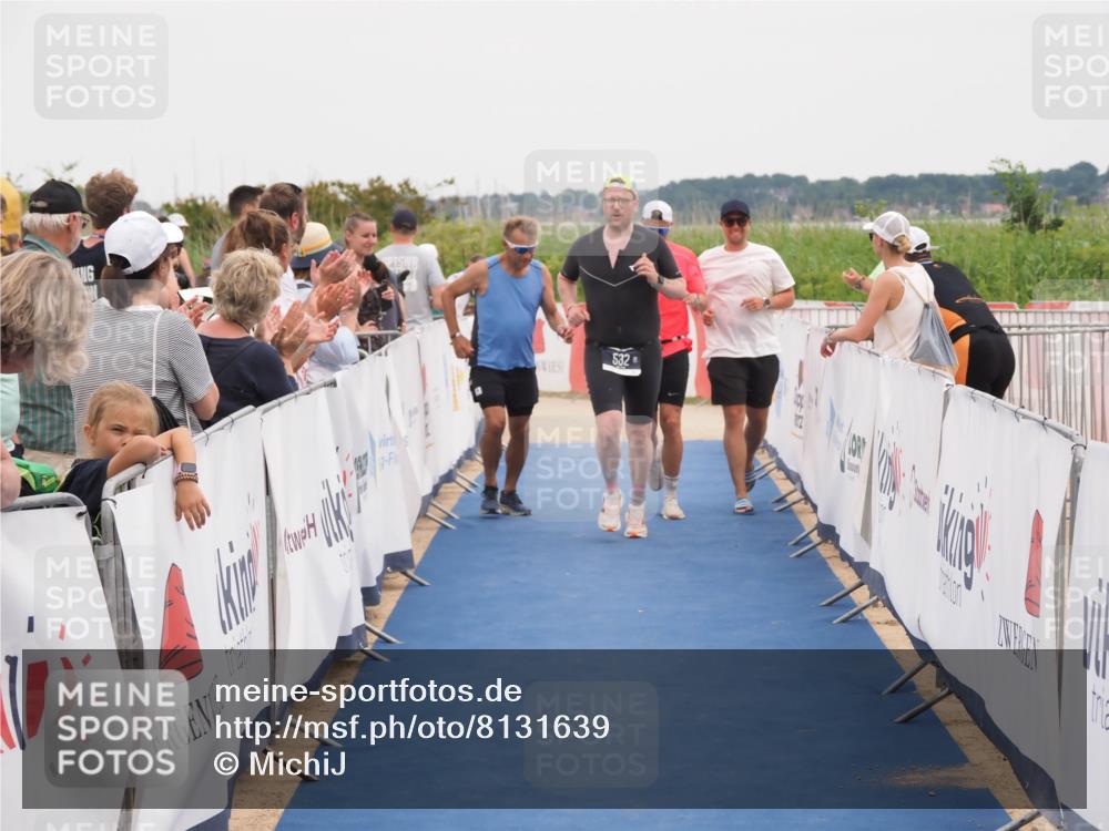 22.06.2025 - Viking Triathlon MichiJ http://msf.ph/oto/8131639 22.06.2025 15:40:15 Ziel 532, 644 meine-sportfotos.de