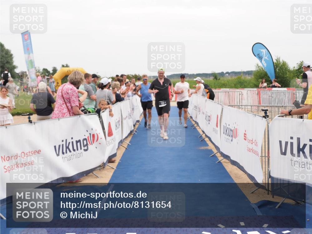 22.06.2025 - Viking Triathlon MichiJ http://msf.ph/oto/8131654 22.06.2025 15:40:16 Ziel 532, 644 meine-sportfotos.de