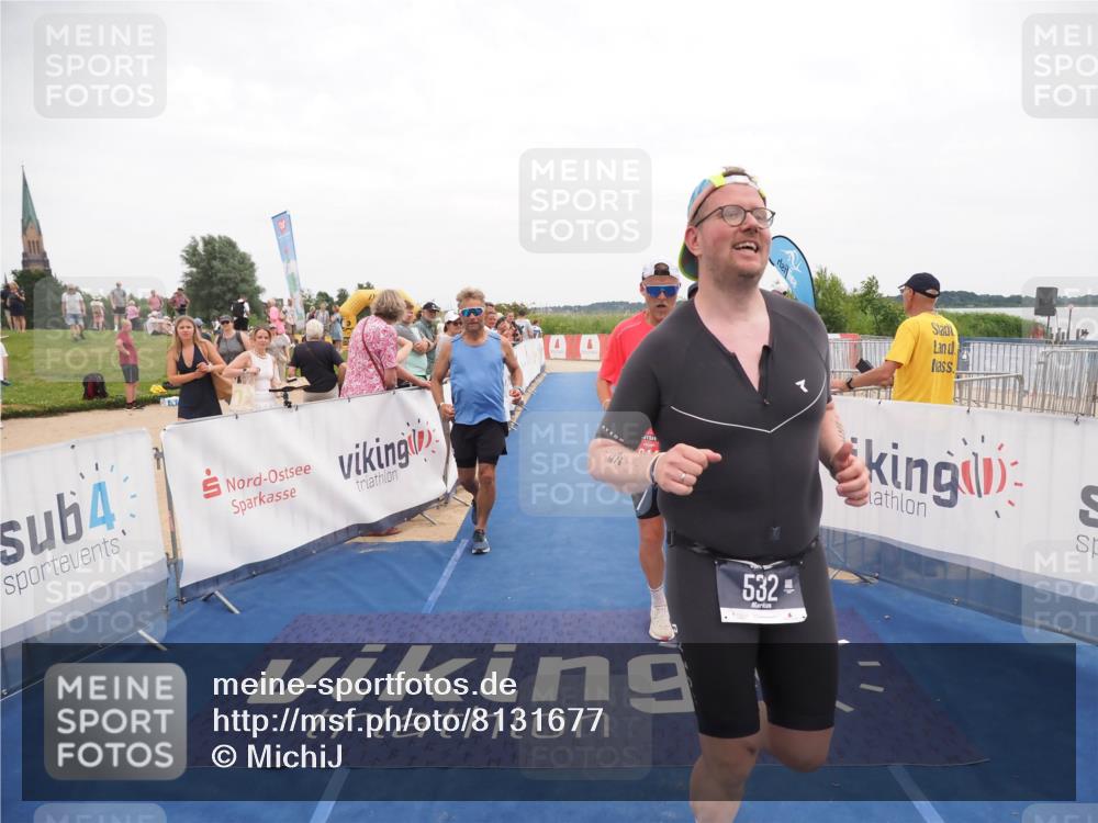 22.06.2025 - Viking Triathlon MichiJ http://msf.ph/oto/8131677 22.06.2025 15:40:19 Ziel 532, 644 meine-sportfotos.de