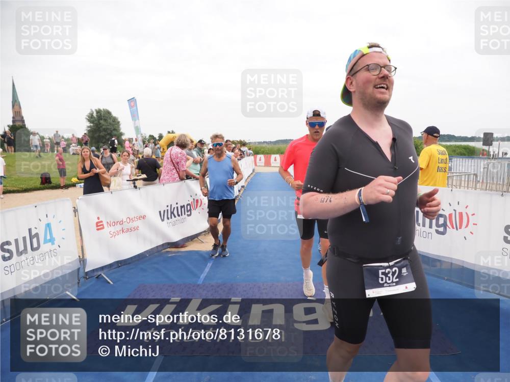 22.06.2025 - Viking Triathlon MichiJ http://msf.ph/oto/8131678 22.06.2025 15:40:19 Ziel 532, 644 meine-sportfotos.de