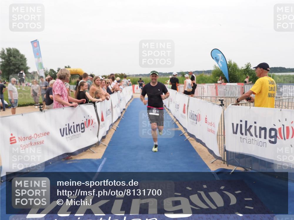 22.06.2025 - Viking Triathlon MichiJ http://msf.ph/oto/8131700 22.06.2025 15:40:44 Ziel 159, 437 meine-sportfotos.de