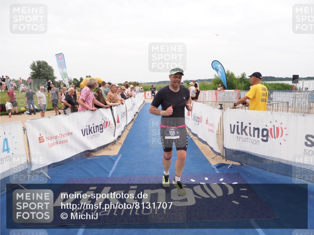 22.06.2025 - Viking Triathlon MichiJ http://msf.ph/oto/8131707 22.06.2025 15:40:45 Ziel 159, 437 meine-sportfotos.de