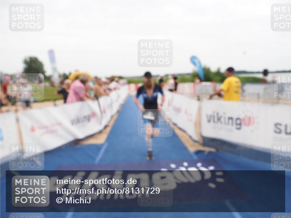 22.06.2025 - Viking Triathlon MichiJ http://msf.ph/oto/8131729 22.06.2025 15:40:49 Ziel 437 meine-sportfotos.de