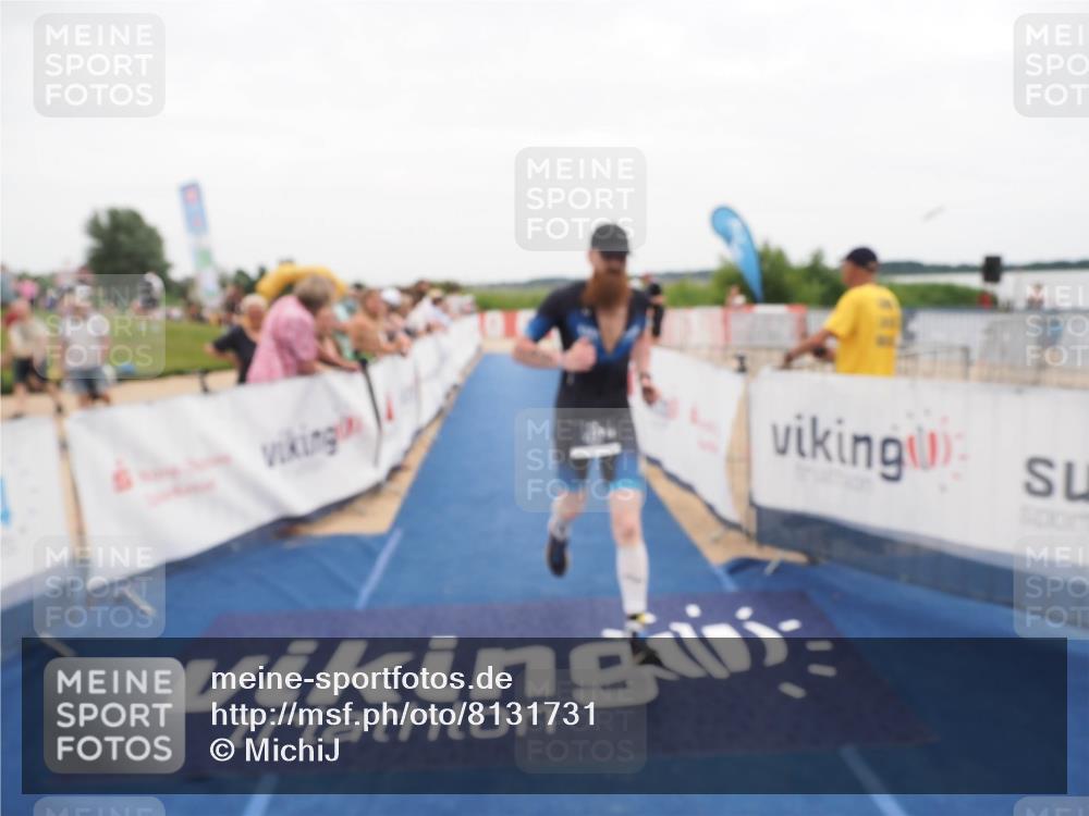 22.06.2025 - Viking Triathlon MichiJ http://msf.ph/oto/8131731 22.06.2025 15:40:49 Ziel 437 meine-sportfotos.de
