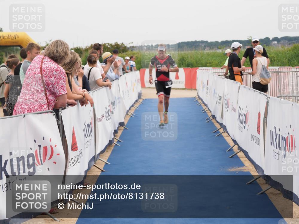 22.06.2025 - Viking Triathlon MichiJ http://msf.ph/oto/8131738 22.06.2025 15:41:19 Ziel 208 meine-sportfotos.de