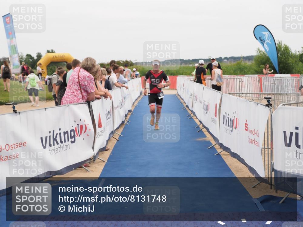 22.06.2025 - Viking Triathlon MichiJ http://msf.ph/oto/8131748 22.06.2025 15:41:20 Ziel 208 meine-sportfotos.de