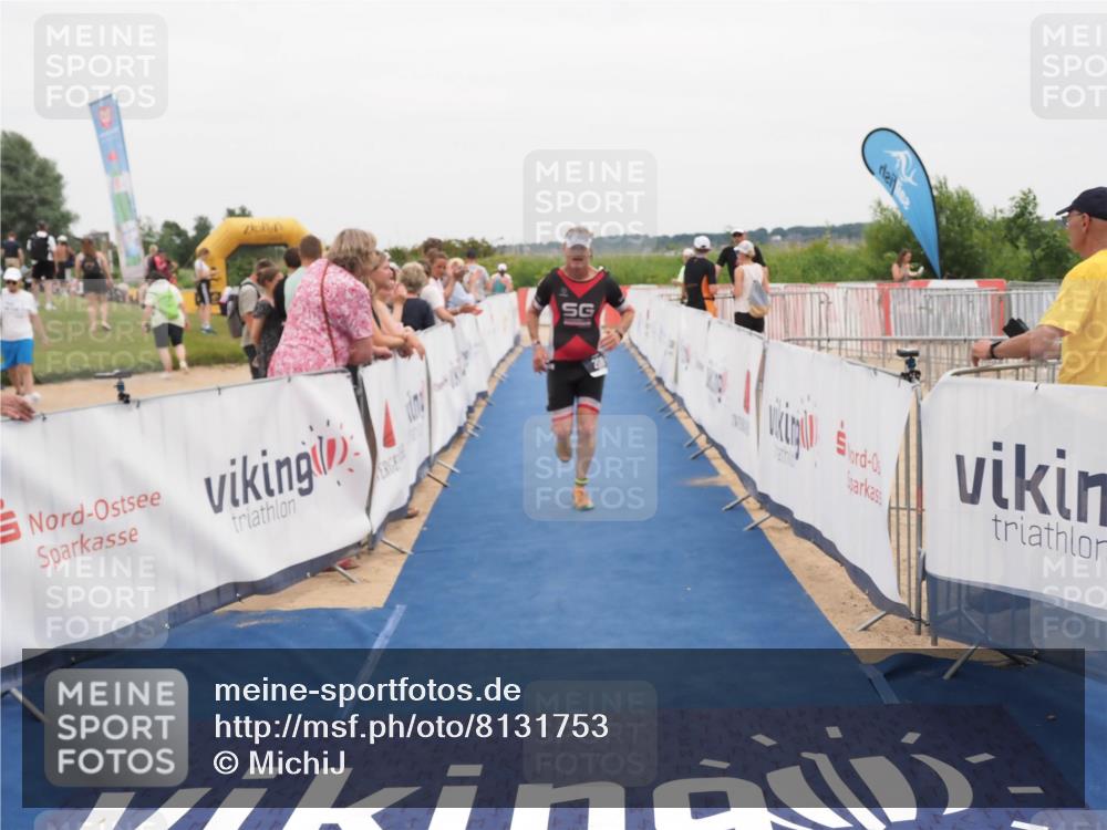 22.06.2025 - Viking Triathlon MichiJ http://msf.ph/oto/8131753 22.06.2025 15:41:21 Ziel 208 meine-sportfotos.de