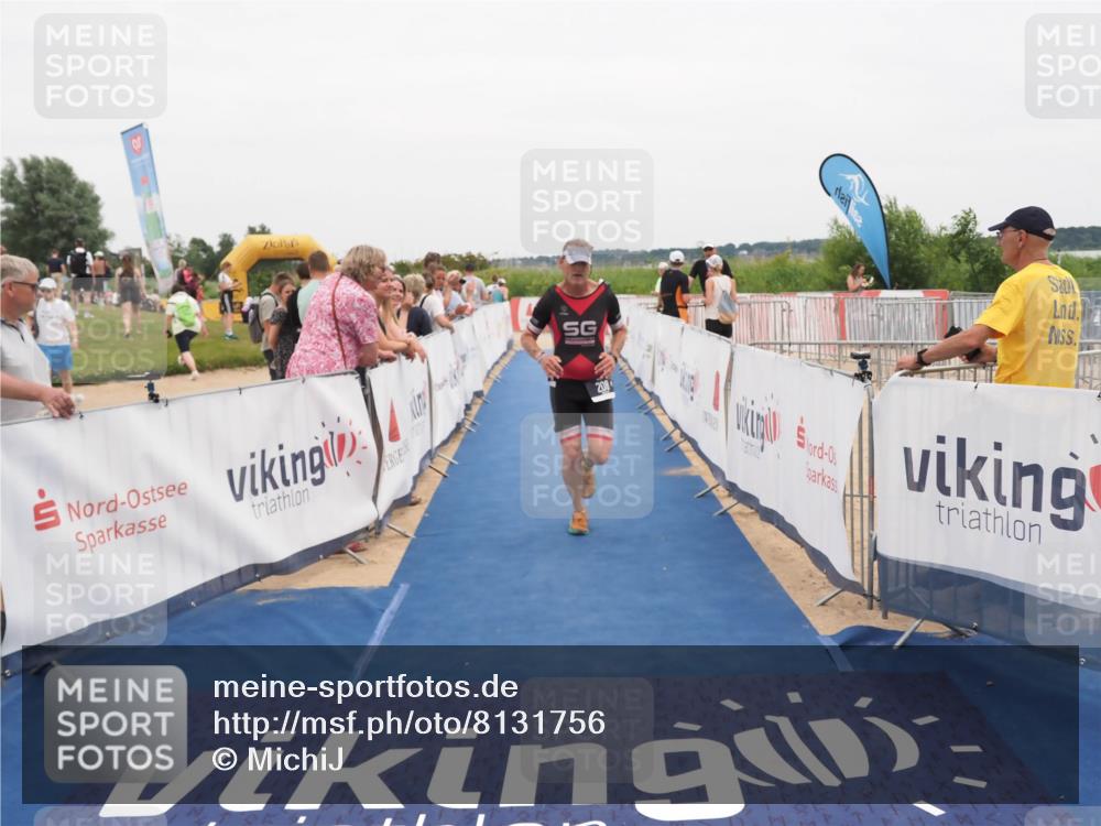 22.06.2025 - Viking Triathlon MichiJ http://msf.ph/oto/8131756 22.06.2025 15:41:21 Ziel 208 meine-sportfotos.de