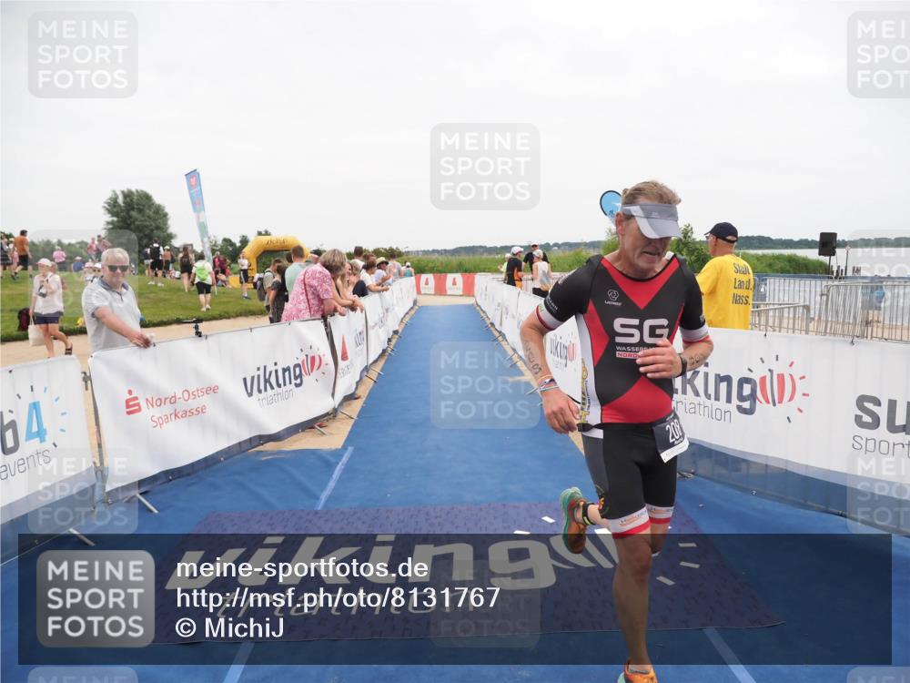 22.06.2025 - Viking Triathlon MichiJ http://msf.ph/oto/8131767 22.06.2025 15:41:23 Ziel 208 meine-sportfotos.de